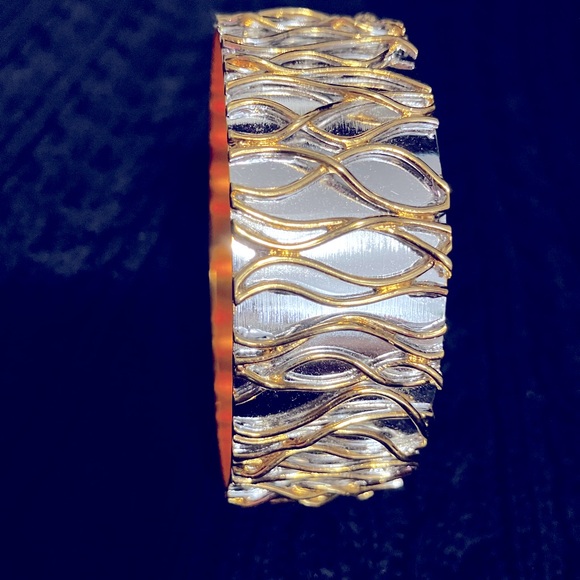 Gold and silver bangle bracket that a plus size wrist! - Picture 2 of 2